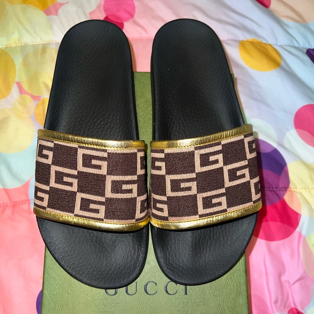 Gucci Double G Logo with gold🤩 Leather Trim Embellishment Slides